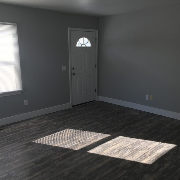 1917-2011 Sweetbriar Ln, Springfield, OH à vendre - Photo de l’immeuble – Image 3 sur 9