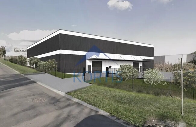 Plus de détails pour 210 Rue Des Pommiers, Mâcon - Local d'activités à louer