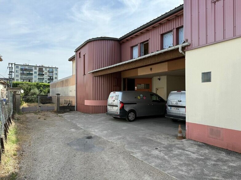 61 Avenue De Strasbourg, Noisy-le-Sec à louer - Photo de l’immeuble – Image 1 sur 5