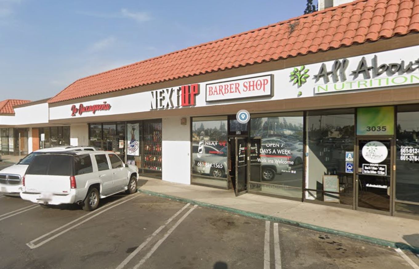 3019-3045 Wilson Rd, Bakersfield, CA à louer Photo principale– Image 1 sur 38