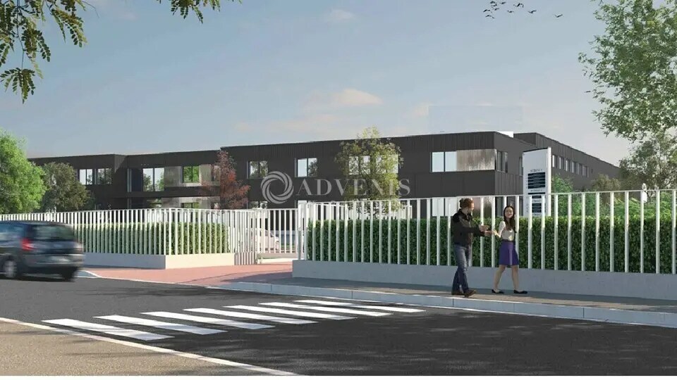 Local d’activités dans Chelles à louer - Photo de l’immeuble – Image 2 sur 3