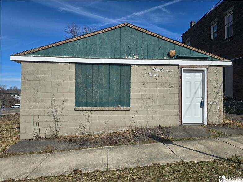 100 Fairmount Ave, Jamestown, NY à louer - Photo de l’immeuble – Image 2 sur 6