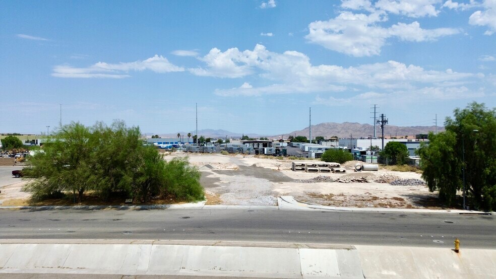 NE Vandenberg Dr & Craig Rd, North Las Vegas, NV à vendre - Photo de l’immeuble – Image 2 sur 6
