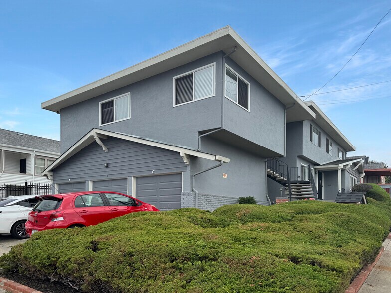 2105 48th Ave, Oakland, CA à vendre - Photo principale – Image 1 sur 26