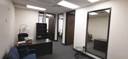 235 NE Loop 820, Hurst, TX à louer Photo intérieure– Image 1 sur 8