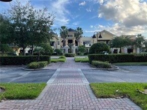 13564 Village Park Dr, Orlando, FL à louer Photo intérieure– Image 2 sur 9