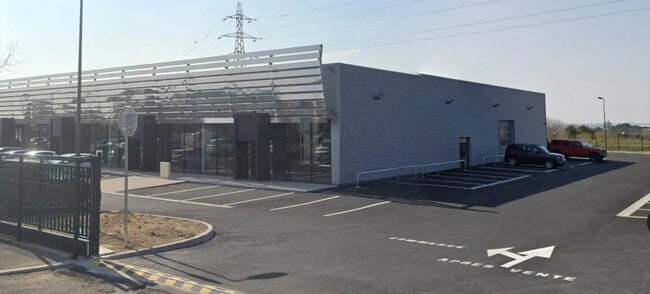Plus de détails pour 227 Avenue De La Méridienne, Villeneuve-lès-Béziers - Local commercial à louer