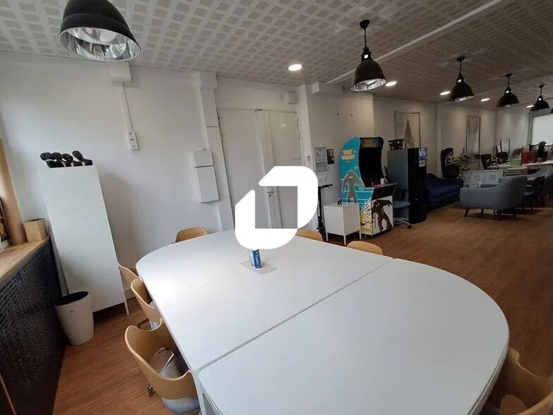 18 Rue De Saisset, Montrouge à louer - Photo de l’immeuble – Image 3 sur 22