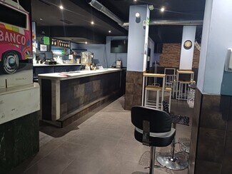 Plus de détails pour Local commercial à louer