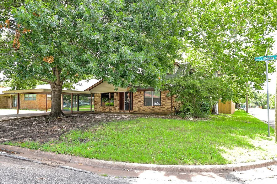 Sherman, TX Residential Portfolio portefeuille de 2 biens à vendre sur LoopNet.fr - Photo principale – Image 3 sur 3