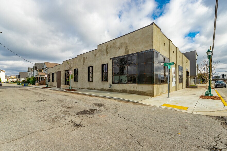 615 E Main St, Chattanooga, TN à louer - Photo principale – Image 1 sur 55