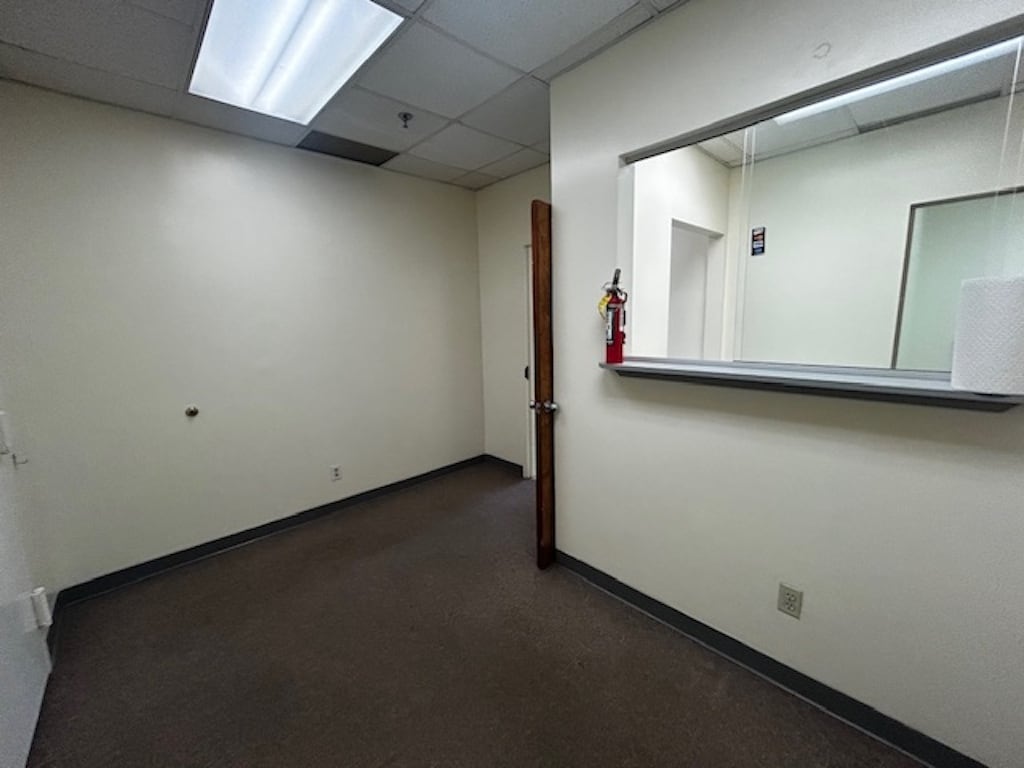 9101 4th Ave, Brooklyn, NY à louer Photo intérieure– Image 1 sur 8