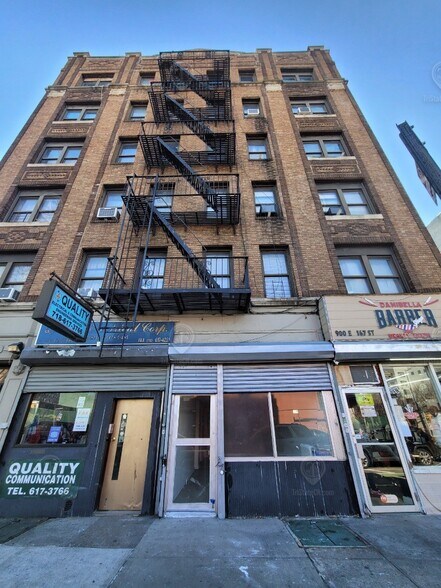 900 E 167th St, Bronx, NY à vendre - Photo de l’immeuble – Image 3 sur 15