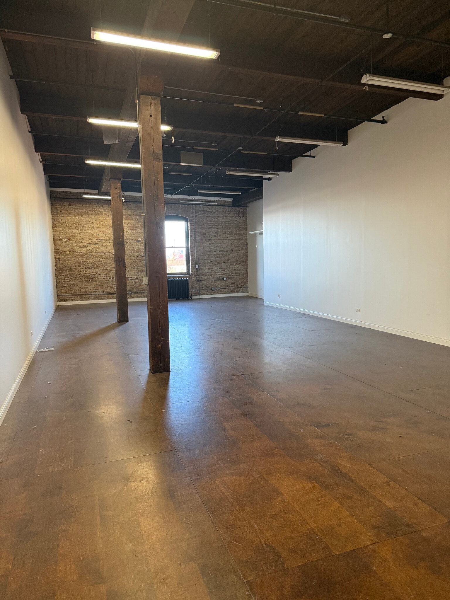 3636 S Iron St, Chicago, IL à louer Photo de l’immeuble– Image 1 sur 1