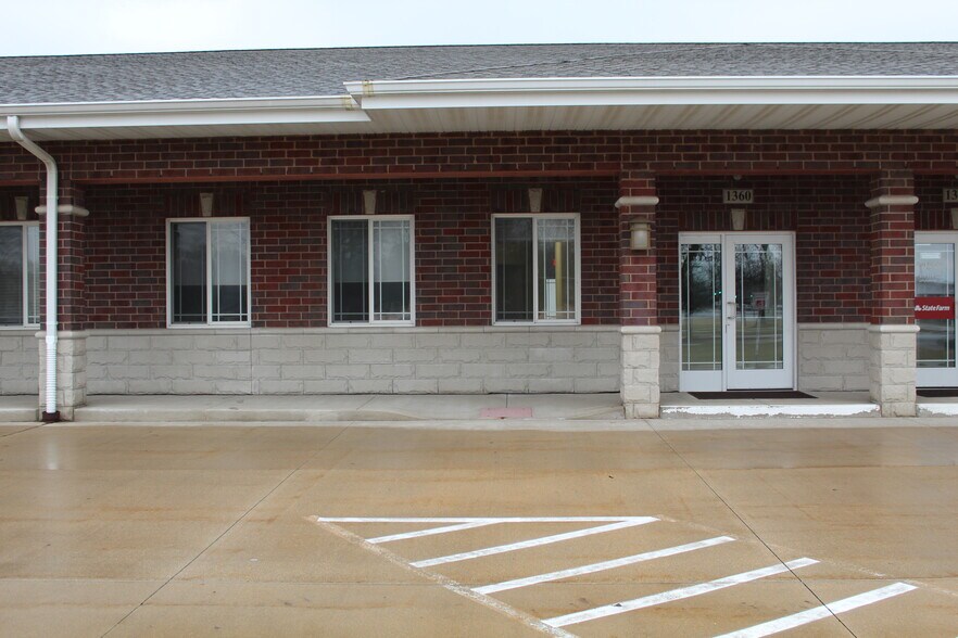 1360 E Division St, Diamond, IL à louer - Photo de l’immeuble – Image 2 sur 26