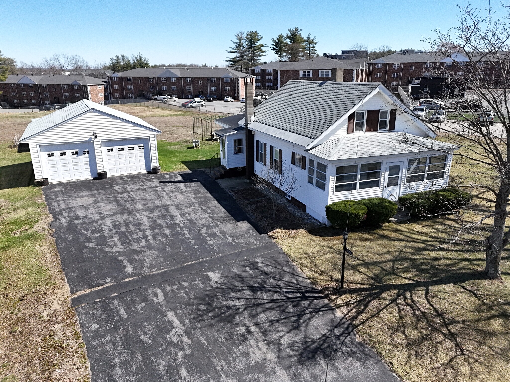 321 Litchfield St, Leominster, MA à vendre Photo principale– Image 1 sur 6