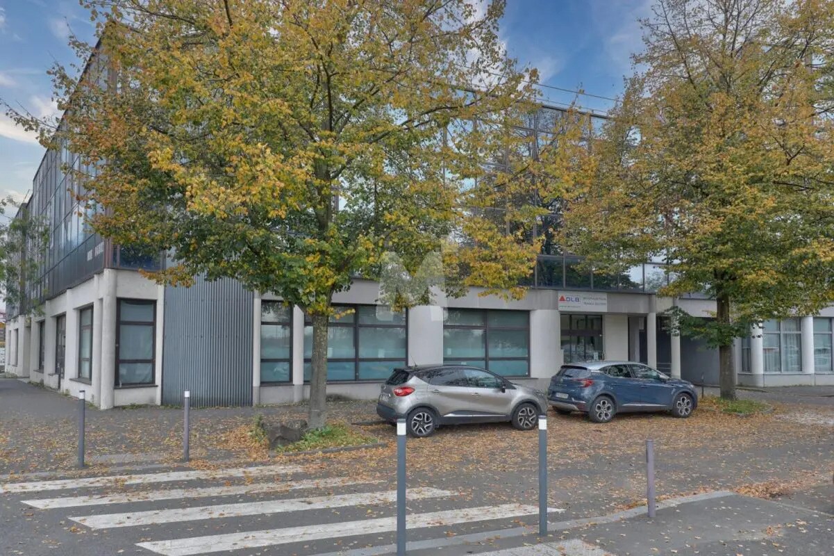 Bureau dans Bonneuil-sur-Marne à louer Photo de l’immeuble– Image 1 sur 8