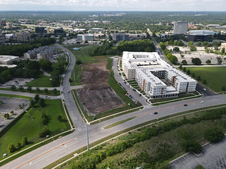 115th & Glenwood, Overland Park, KS à vendre - Aérien – Image 1 sur 1