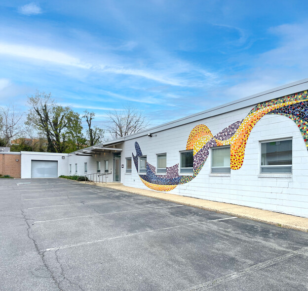 300 N Stonestreet Ave, Rockville, MD à louer - Photo de l’immeuble – Image 1 sur 20