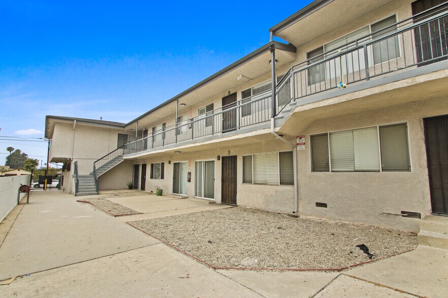 1044 W 110th St, Los Angeles, CA à vendre - Photo de l’immeuble – Image 1 sur 8