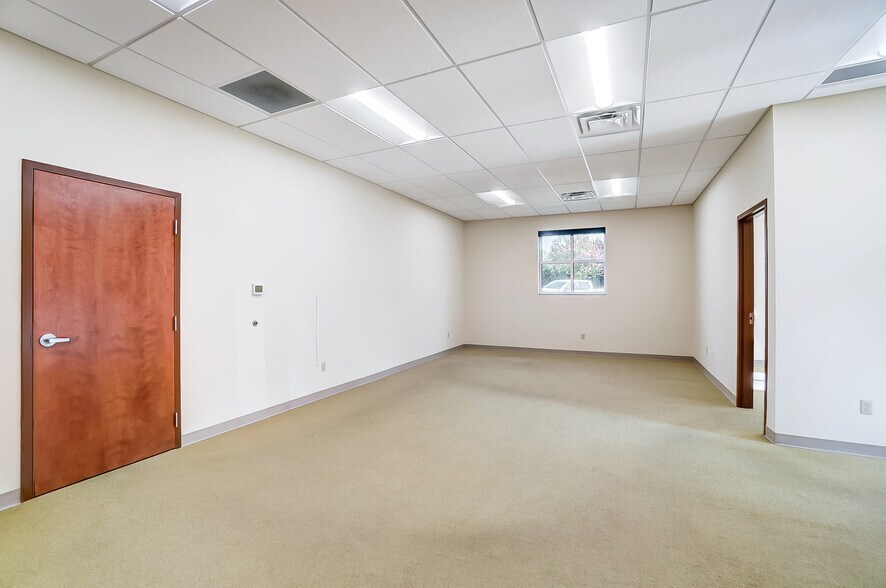 1740 Thomas Paine Pky, Dayton, OH à louer - Photo de l’immeuble – Image 3 sur 39