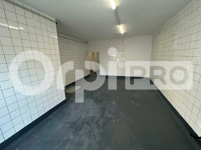 Local d’activités dans Guibeville à louer - Photo intérieure – Image 2 sur 7