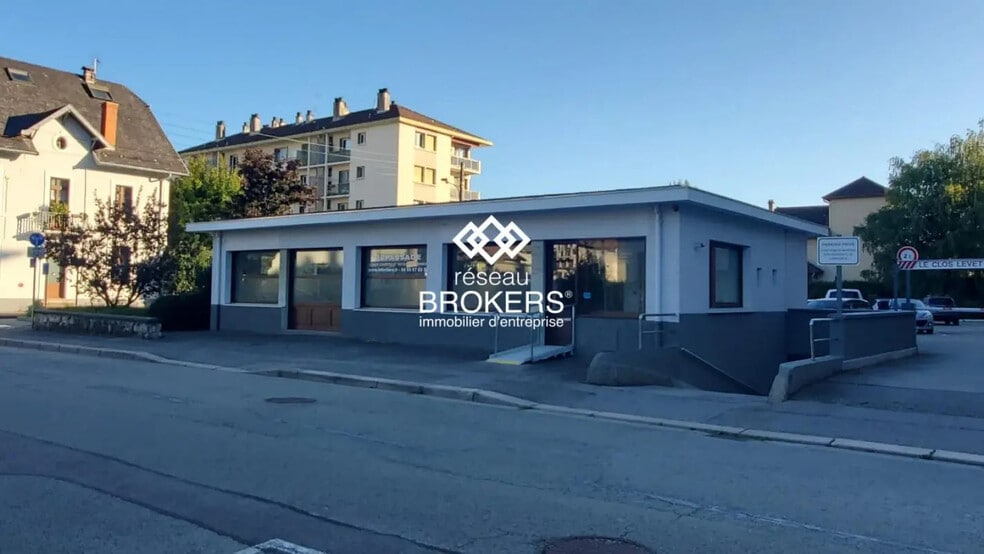 Local commercial dans Annecy à louer - Photo de l’immeuble – Image 1 sur 10
