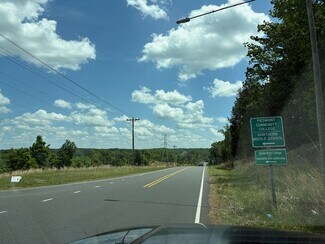 Plus de détails pour 385 MEMORIAL DRIVE Dr, Roxboro, NC - Terrain à vendre