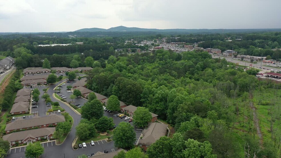 401-413 Creekstone Rdg, Woodstock, GA à vendre - Vidéo sur l’annonce professionnelle – Image 2 sur 35