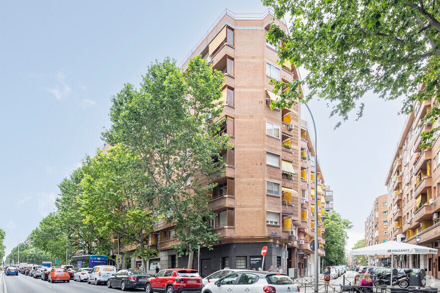 Immeuble residentiel dans Madrid, Madrid à vendre - Photo de l’immeuble – Image 1 sur 1