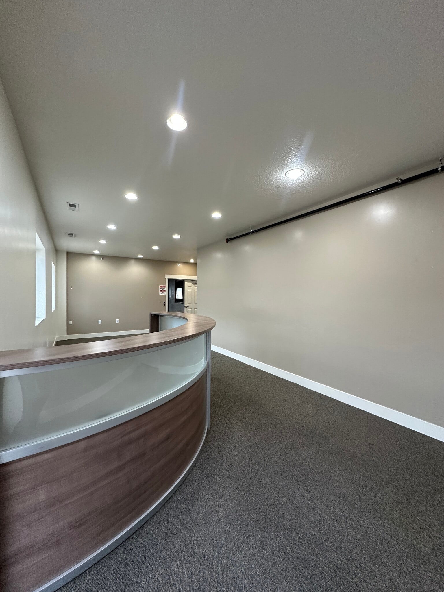 1053-1087 S 1675 W, Orem, UT à louer Hall d’entrée– Image 1 sur 11