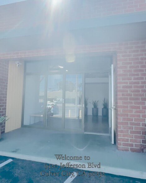 9520 W Jefferson Blvd, Culver City, CA à louer - Vidéo sur l’annonce professionnelle – Image 2 sur 19