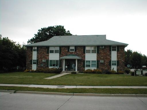 1060 Orange Ave, Marseilles, IL à vendre - Photo de l’immeuble – Image 3 sur 26