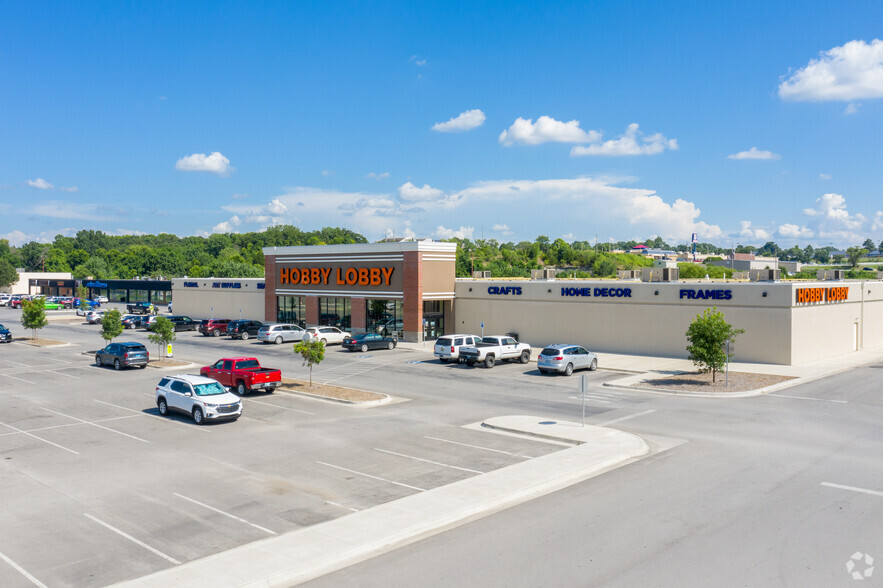 534-598 SE Washington Blvd, Bartlesville, OK à louer - Photo de l’immeuble – Image 1 sur 28