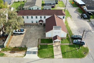 Plus de détails pour 10402 Pillot St, Jacinto City, TX - Spécialisé à vendre