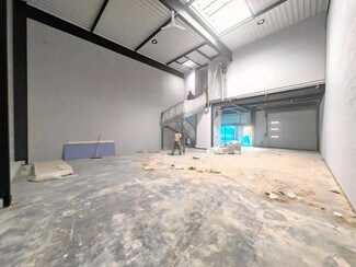 Plus de détails pour Industriel/Logistique à louer