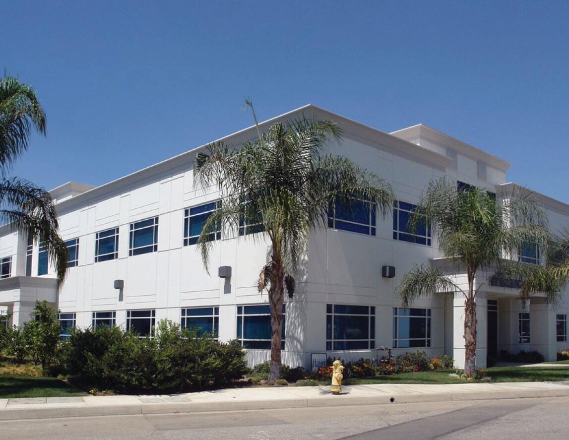 1177 Idaho St, Redlands, CA à louer Photo de l’immeuble– Image 1 sur 5