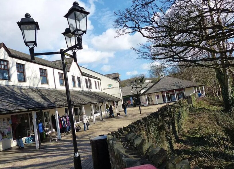 17-23 Fore St, Ivybridge à vendre - Photo de l’immeuble – Image 2 sur 2