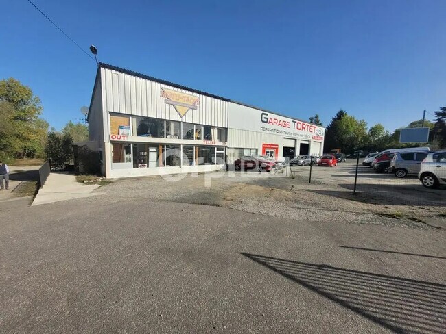 Plus de détails pour Local d’activités à vendre