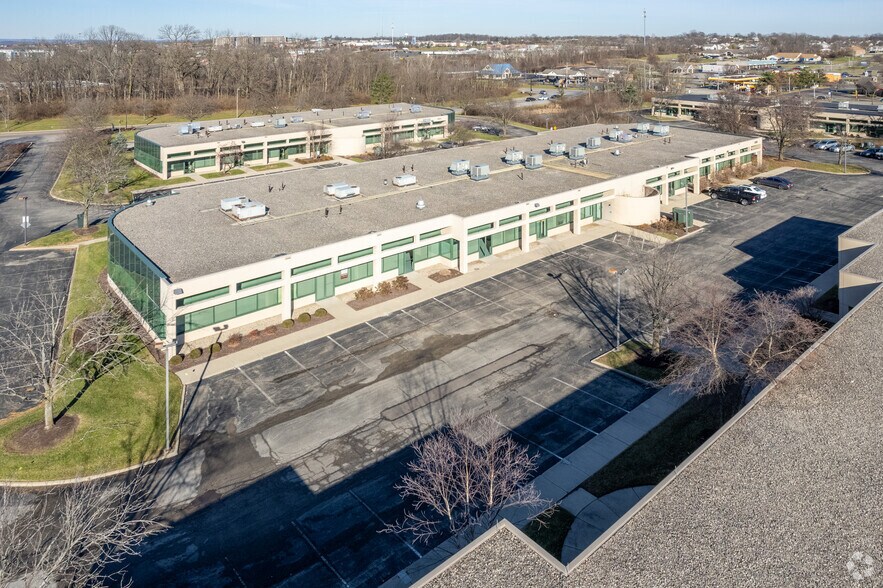 1253 Kemper Meadow Dr, Cincinnati, OH à vendre - Aérien – Image 2 sur 4