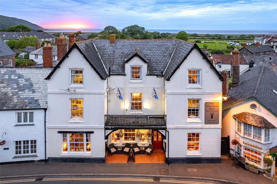 High St, Porlock à vendre - Photo de l’immeuble – Image 2 sur 33