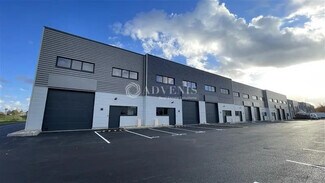 Plus de détails pour Local d'activités à louer