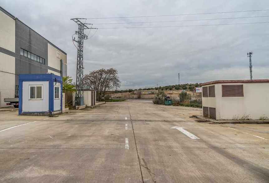 Avenida Adolfo Suárez, 13 D, Alovera, Guadalajara à vendre - Photo de l’immeuble – Image 2 sur 3