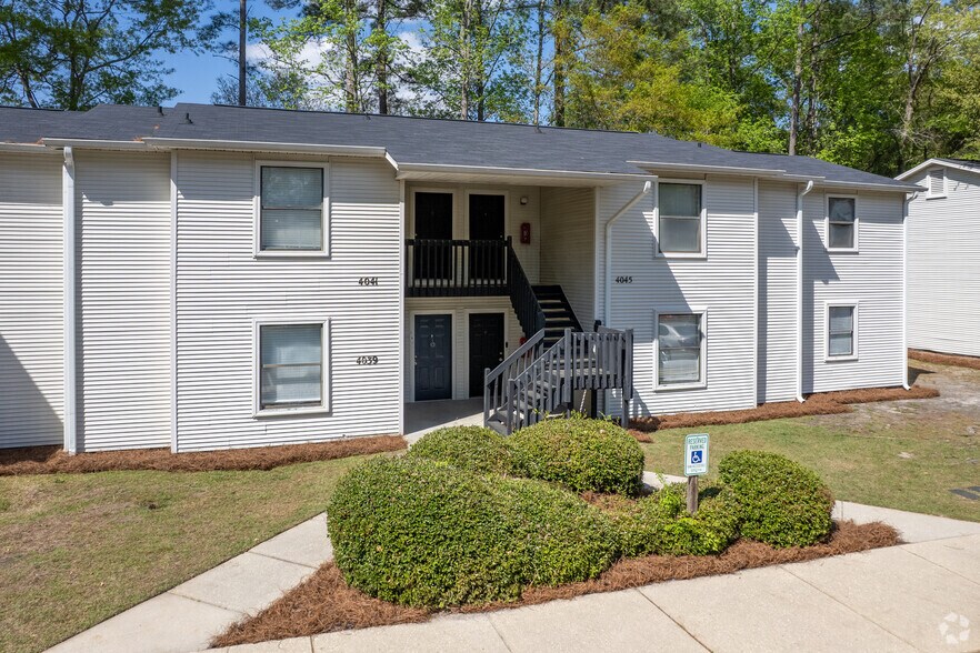 4029 Professional Dr, Hope Mills, NC à vendre - Photo principale – Image 1 sur 33
