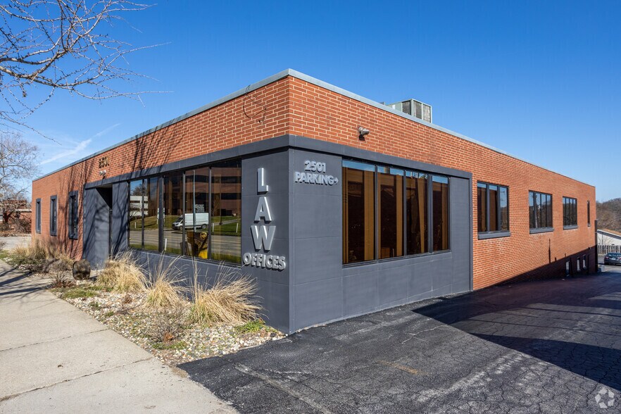 2501 Grand Ave, Des Moines, IA à louer - Photo de l’immeuble – Image 2 sur 5