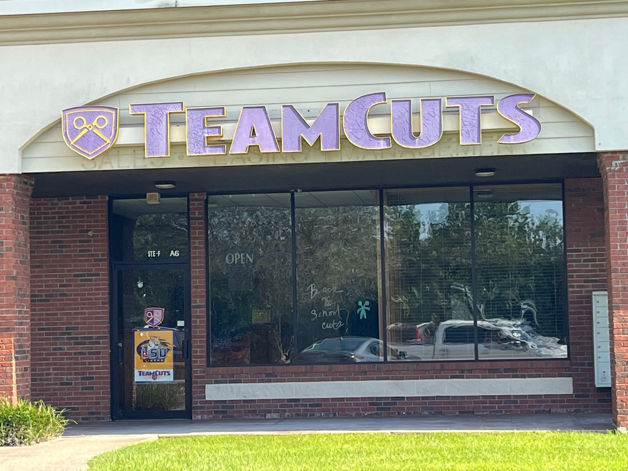 9828 Bluebonnet Blvd, Baton Rouge, LA à louer Photo de l’immeuble– Image 1 sur 1