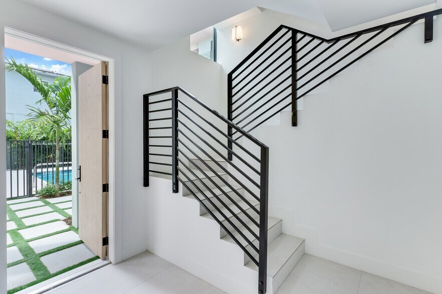 721 SW 11th St, Miami, FL à vendre - Photo de l’immeuble – Image 2 sur 61