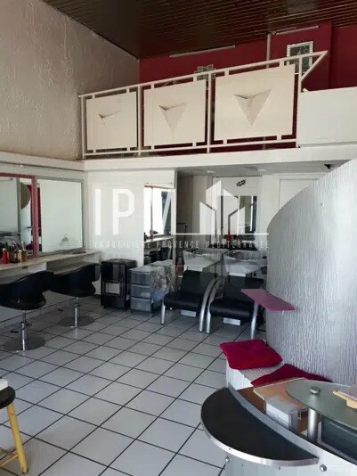 Local commercial dans Marseille à louer - Photo de l’immeuble – Image 3 sur 6