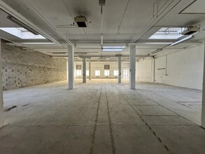 Industriel/Logistique dans Villepinte à vendre Photo intérieure– Image 2 sur 11