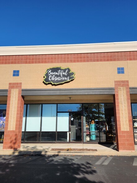 4249-4299 Keaton Crossing Blvd, O'Fallon, MO à louer - Photo de l’immeuble – Image 2 sur 7